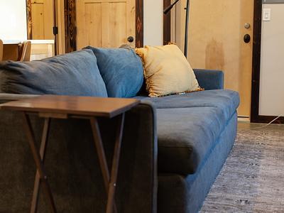 Beautiful apartment, king size bed, and fast WiFi! Unit A